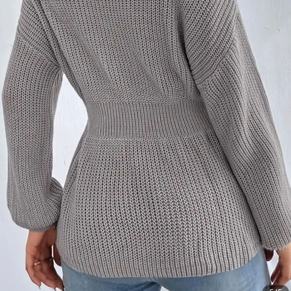 Solid Gray Woman's Sweater - Picture 3 of 5